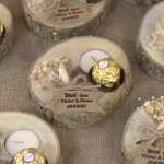 توزيعات خشب طبيعي