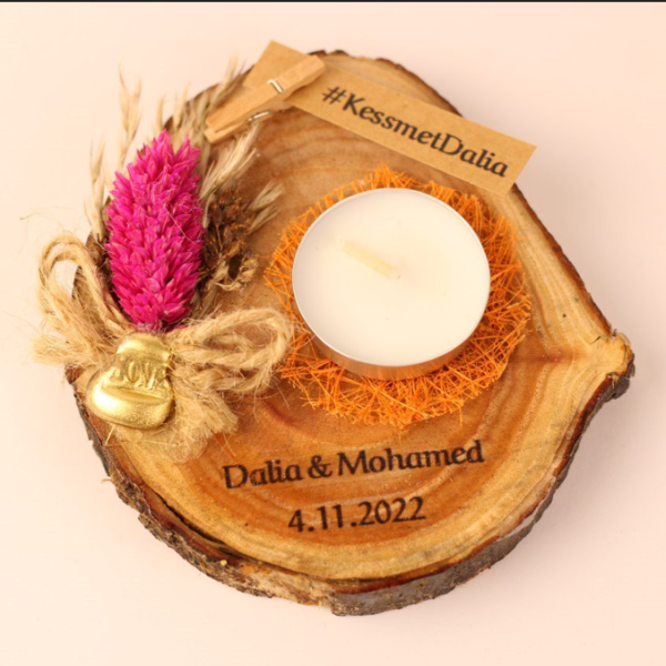 توزيعات خشب طبيعي