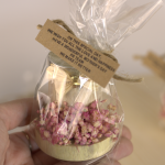 توزيعات خشب طبيعي